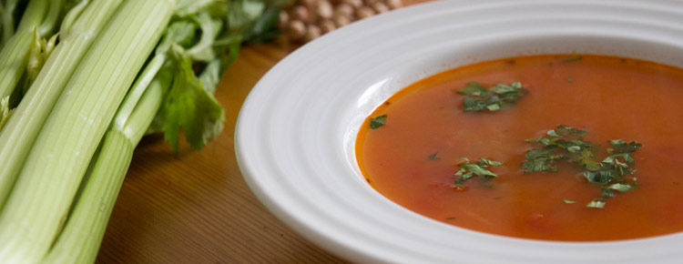 Zupa pomidorowa z ciecierzycą